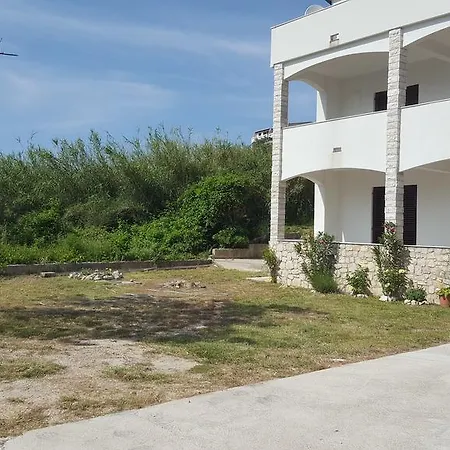 Apartment Marina *